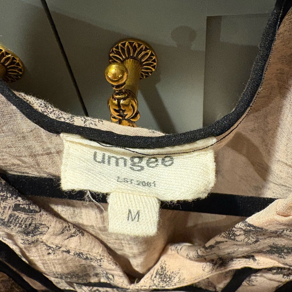 Umgee Ruffled Brown Patterned Blouse - image 4